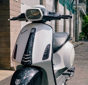 VESPA - PHỐI ĐEN TRẮNG