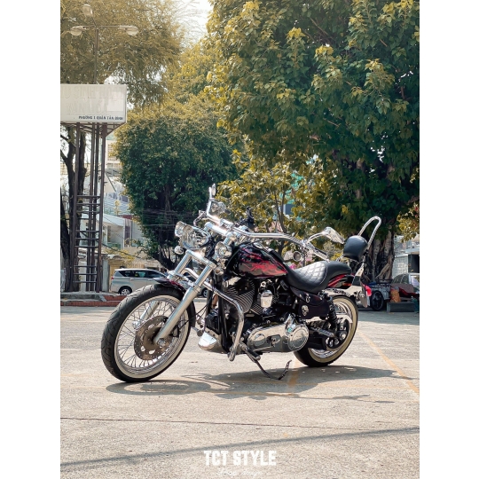 HARLEY DAVIDSON SUPER GLIDE - TEM THIẾT KỂ RIÊNG