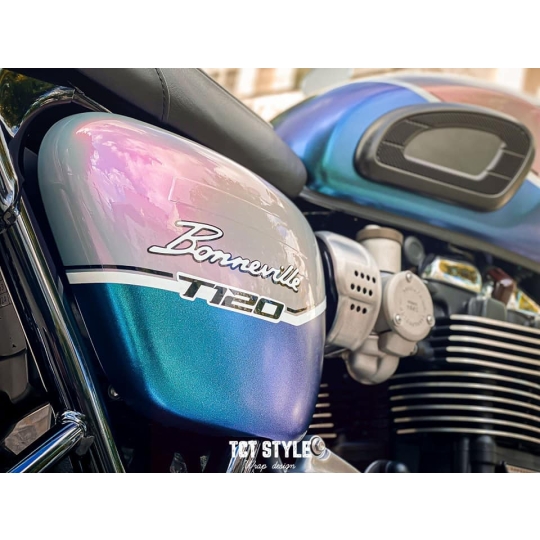 TRIUMPH BONNEVILLE T120