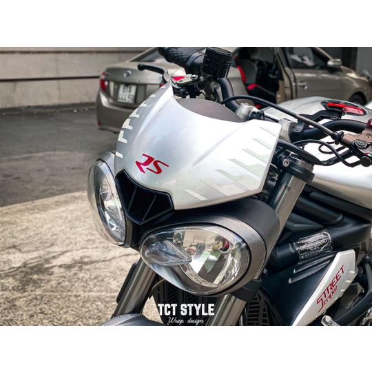 TRIUMPH STREET TRIPLE - DÁN ĐỔI MÀU BẠC