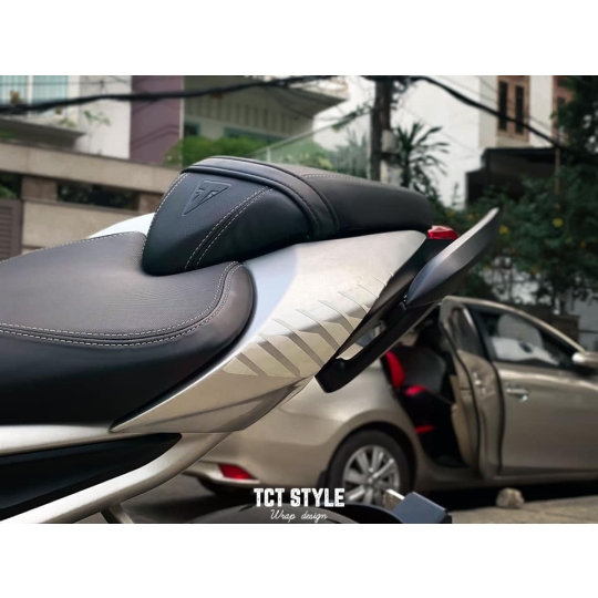 TRIUMPH STREET TRIPLE - TEM THIẾT KẾ