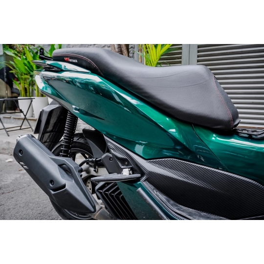 Dán đổi màu ngọc lục bảo siêu đẹp cho HONDA PCX