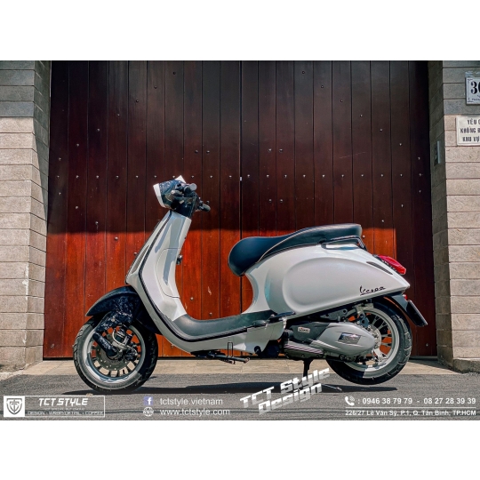 VESPA - PHỐI ĐEN TRẮNG