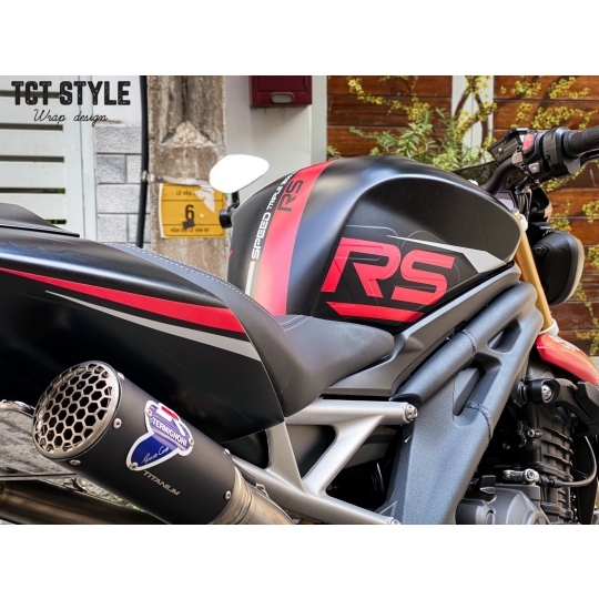 TRUIMPH SPEED TRIPLE 1200RS 