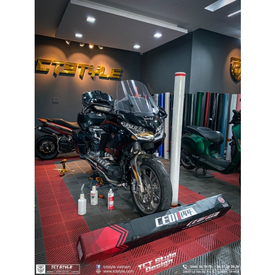 HONDA GOLDWING