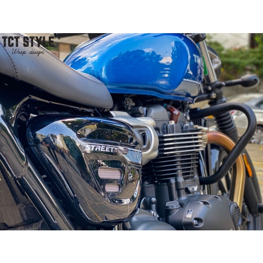 TRIUMPH STREET TWIN